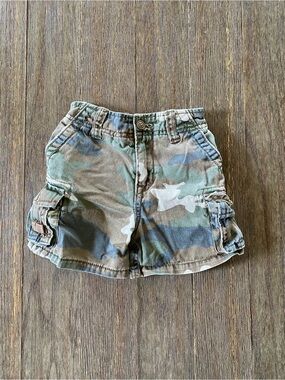 4/$20 The Children’s Place Camo Shorts